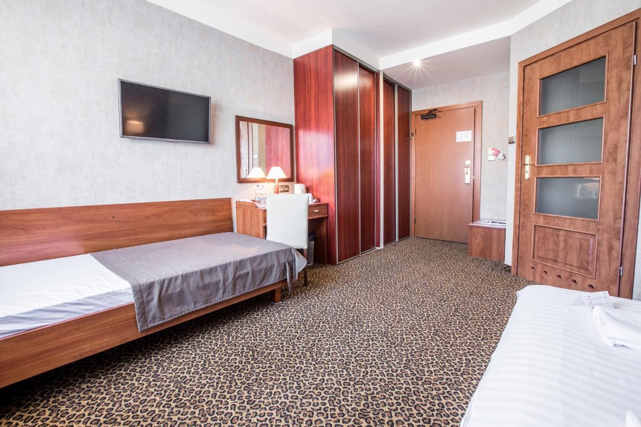 Hotel Diament Vacanza Katowice - Siemianowice Siemianowice Śląskie Kültér fotó